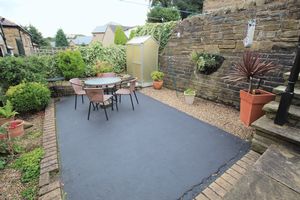 REAR SEATING AREA - click for photo gallery